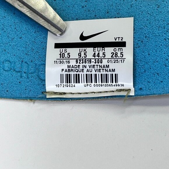 Nike LunarCharge Essential 'Camper Green' Mens Size 10.5  Green Athletic Trainer - Picture 10 of 13